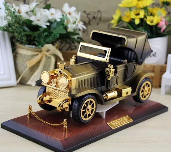 Wedding Gifts Table Decoration Metal Mobile Classic Car Shape Model Music Box with Music