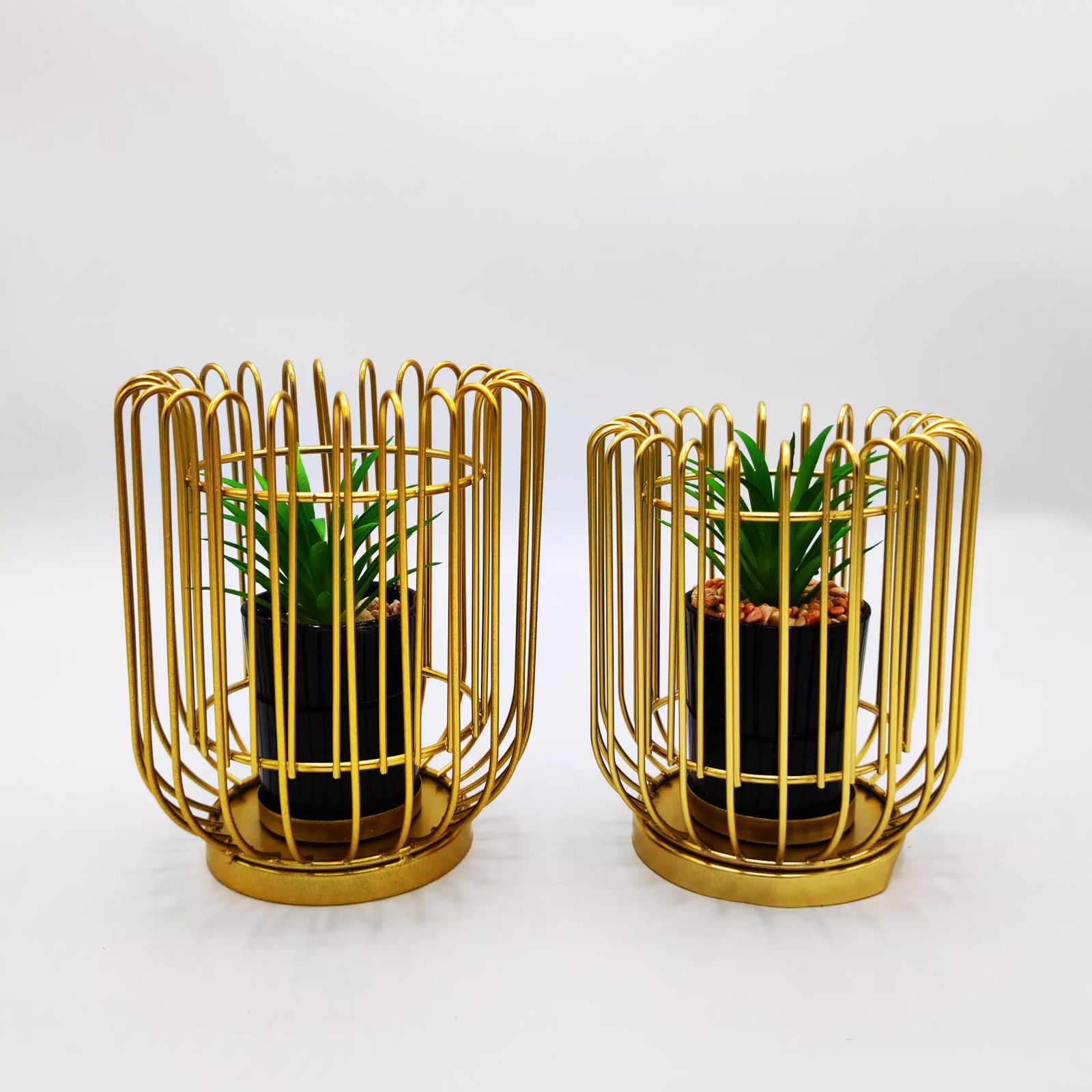Metallic Golden Stand With Planter TA-103
